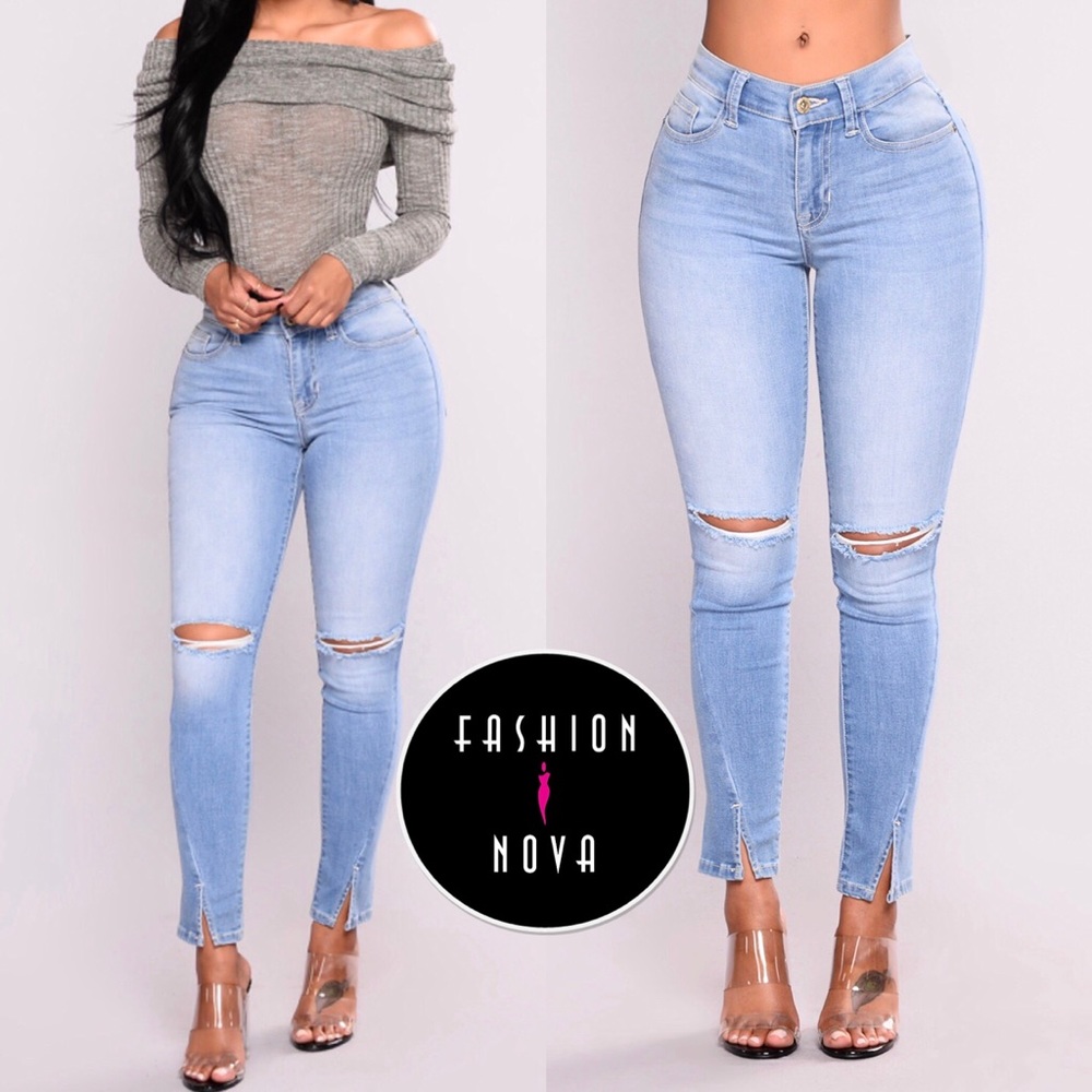 NWT Fashionnova Ripped Split Ankle Jeans